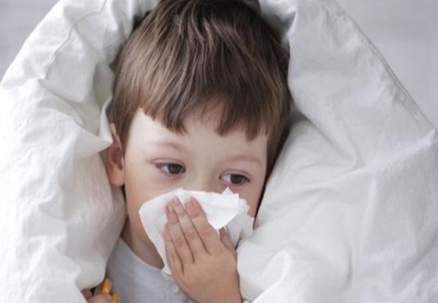 ＂白细胞减少＂新生儿感冒鼻塞急救法：快速通气促康复